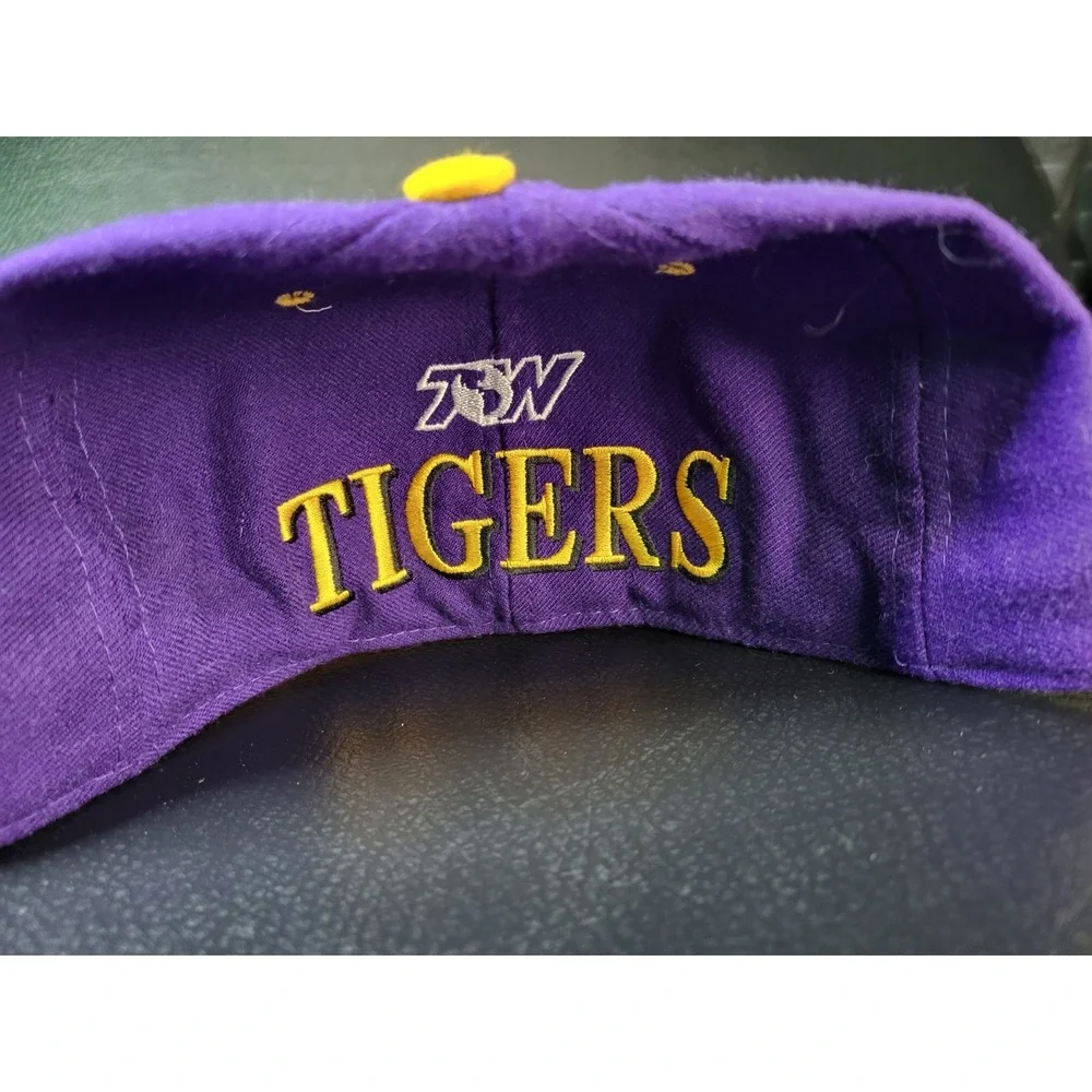 VTG LSU Tigers‎ Hat Cap Football All OVER PRINT RARE PURPLE 7 3/8 FITTED